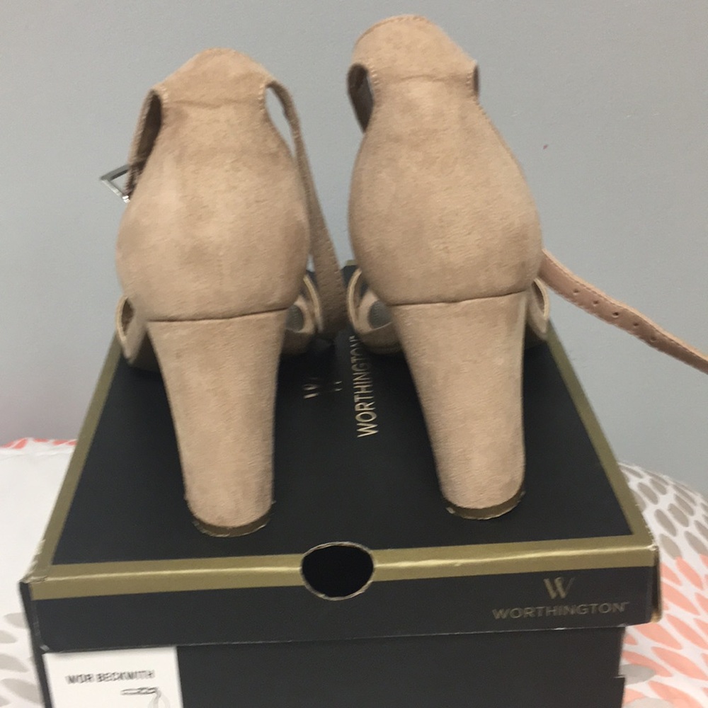 Nude homecoming heels size 8.5 - Picture 3 of 7